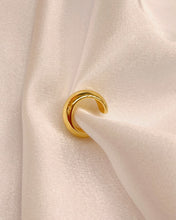 Load image into Gallery viewer, Simple Gold Earring Cuff
