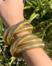 Load image into Gallery viewer, Twist Snake Bangle
